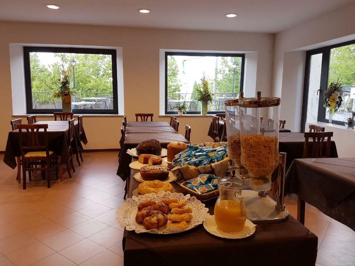 Hotel La Lucciola Chianciano Terme Kültér fotó